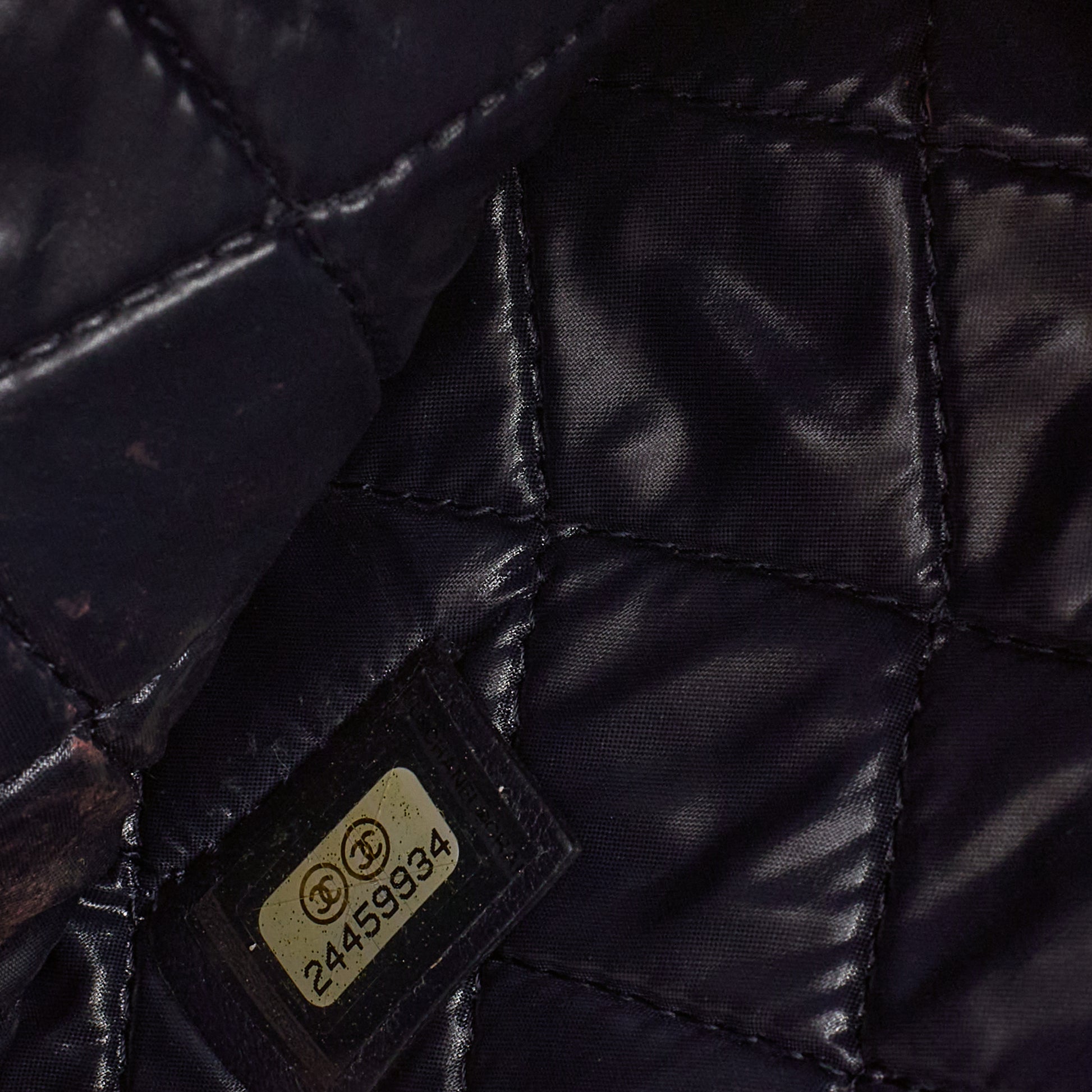 Chanel Medium O Case - Navy Black Quilted Velvet | Gold-tone Hardware - Bagista