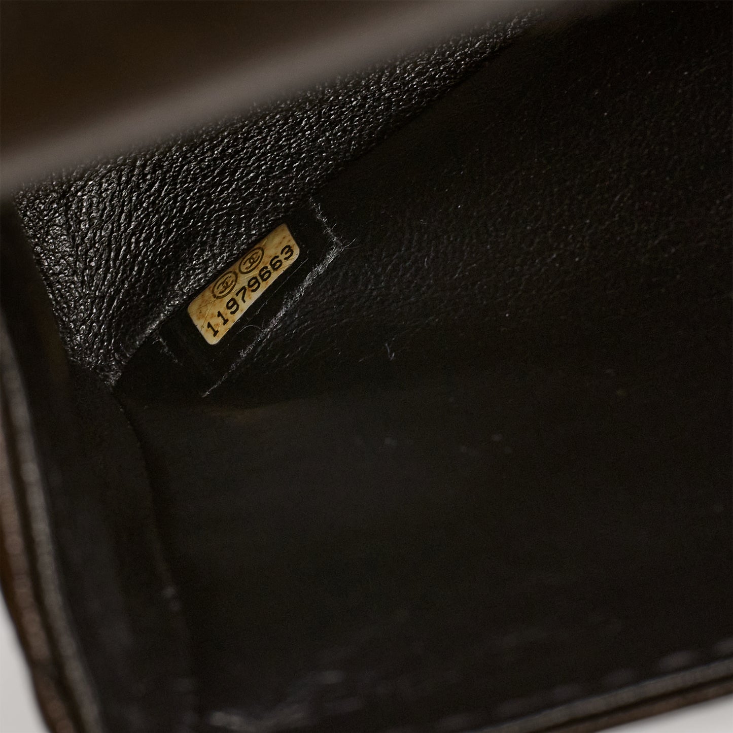 Chanel 2.55 Reissue 225 - Black Glazed Crumpled Calfskin | Gunmetal Hardware