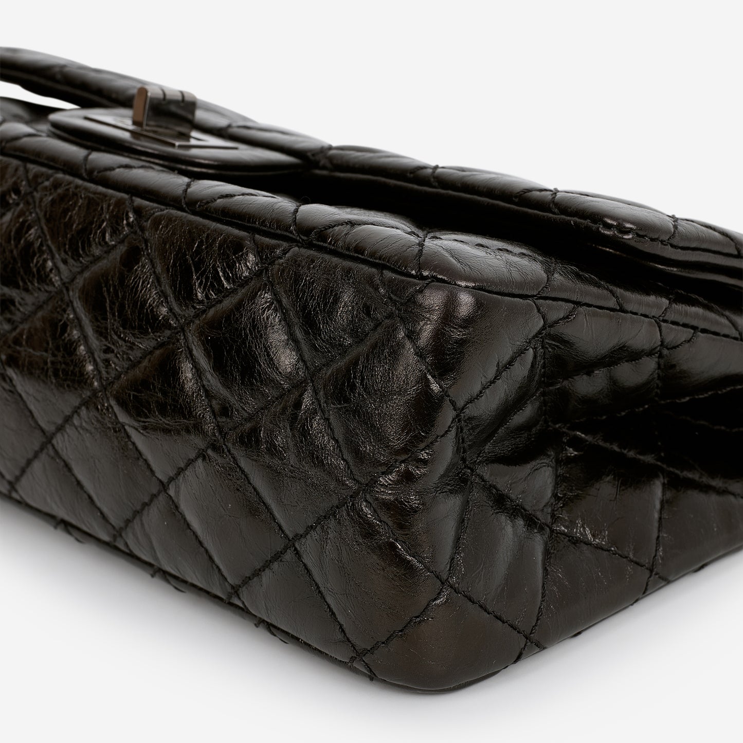 Chanel 2.55 Reissue 225 - Black Glazed Crumpled Calfskin | Gunmetal Hardware