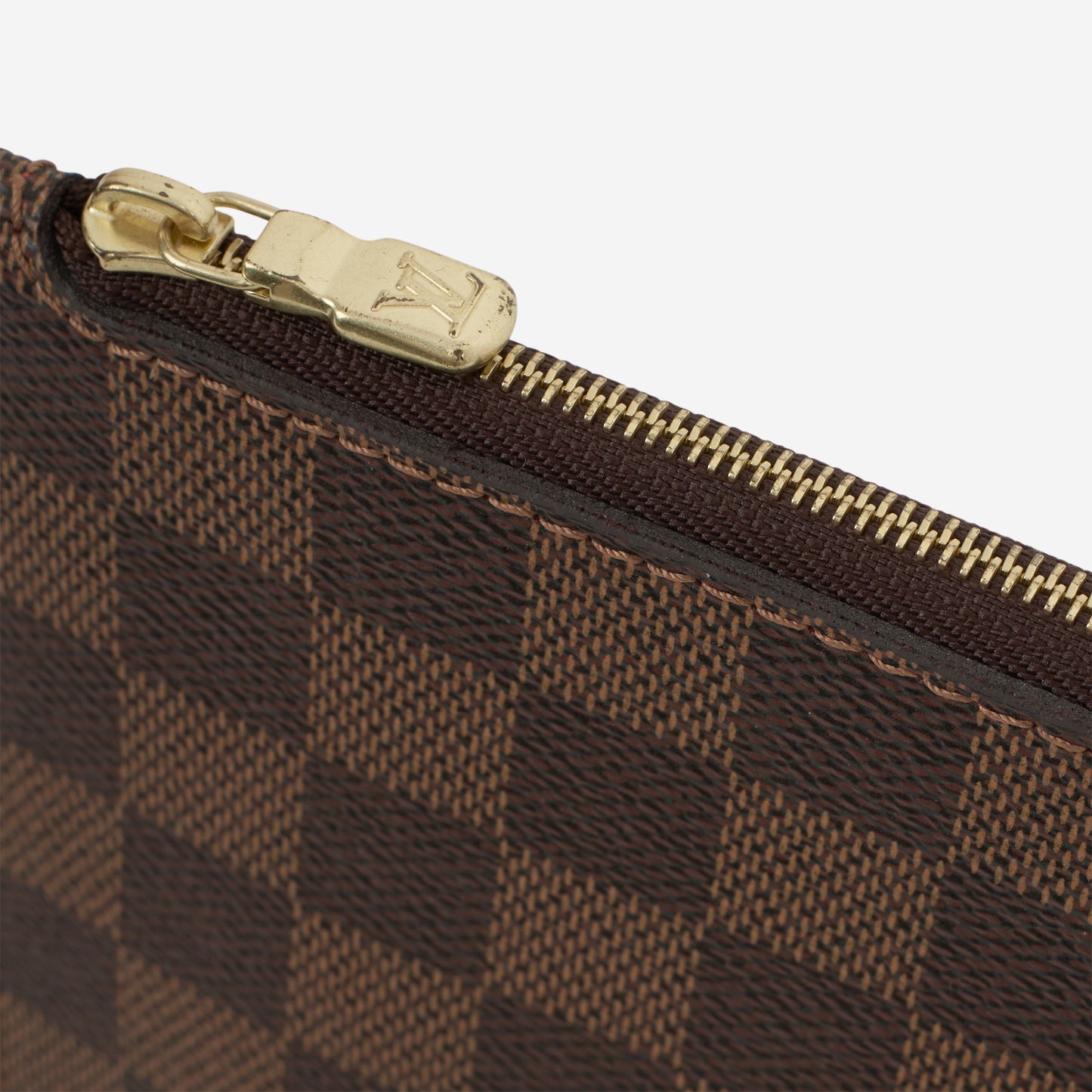 Louis Vuitton Neverfull MM Pouch - Damier Ebene | Gold Hardware