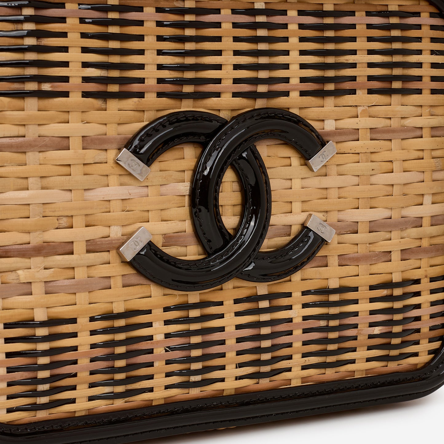 Chanel Medium Filigree CC Vanity Case - Beige/Black Patent  | Silver Hardware