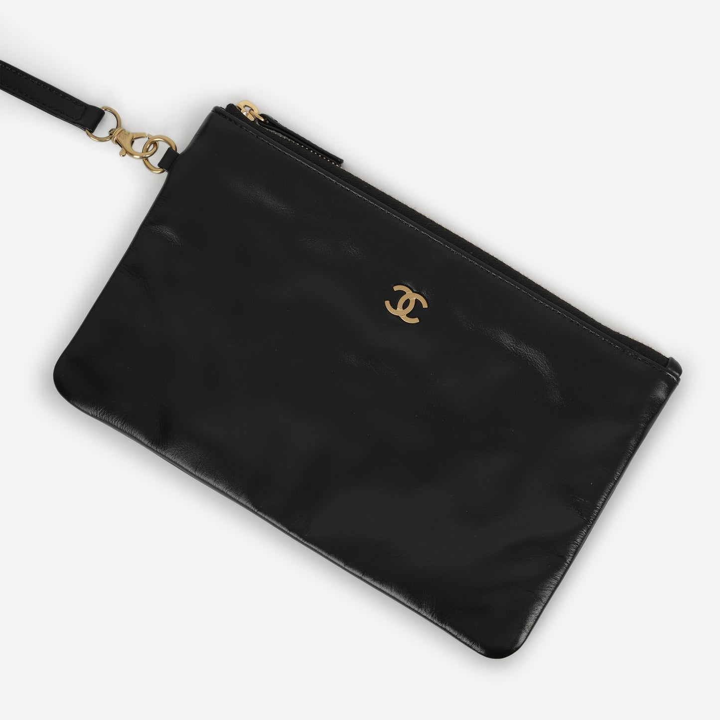 Chanel Medium 22 Hobo - Black Shiny Calfskin | Aged Gold Hardware
