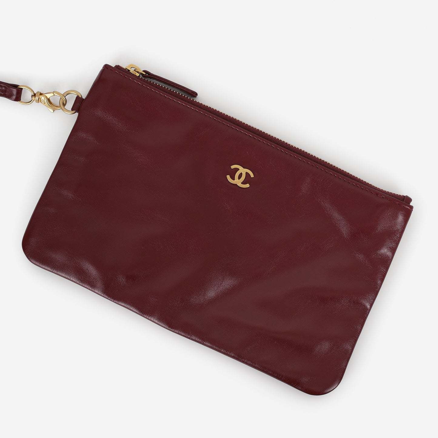 Chanel Medium 22 Hobo - Burgundy Shiny Calfskin | Aged Gold Hardware
