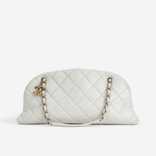 Chanel Mademoiselle Shoulder Bag - White Crumpled Calfskin | Aged Gold Hardware