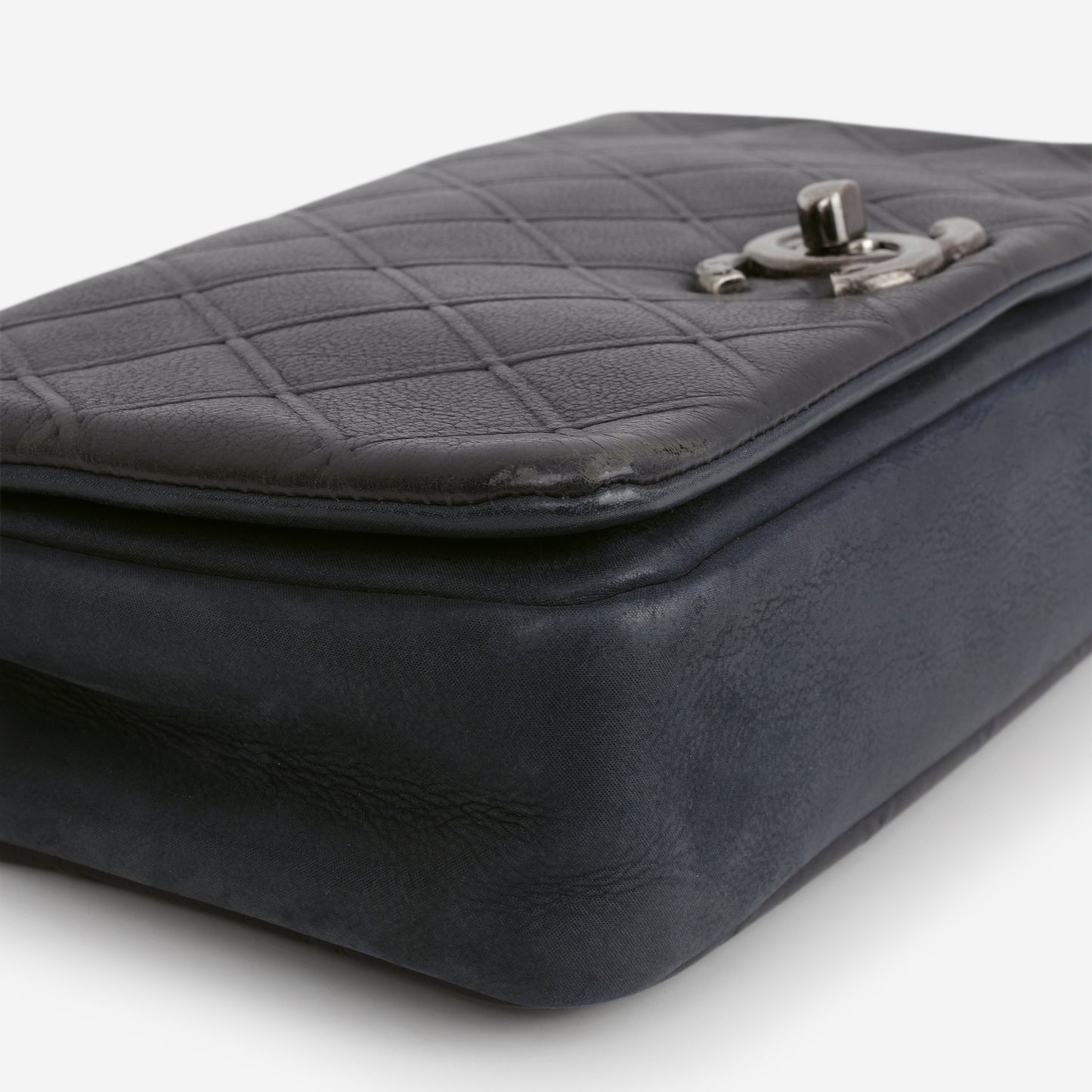 Chanel Paris-Edinburgh New Chic Flap - Black / Navy Calfskin | Ruthenium Hardware
