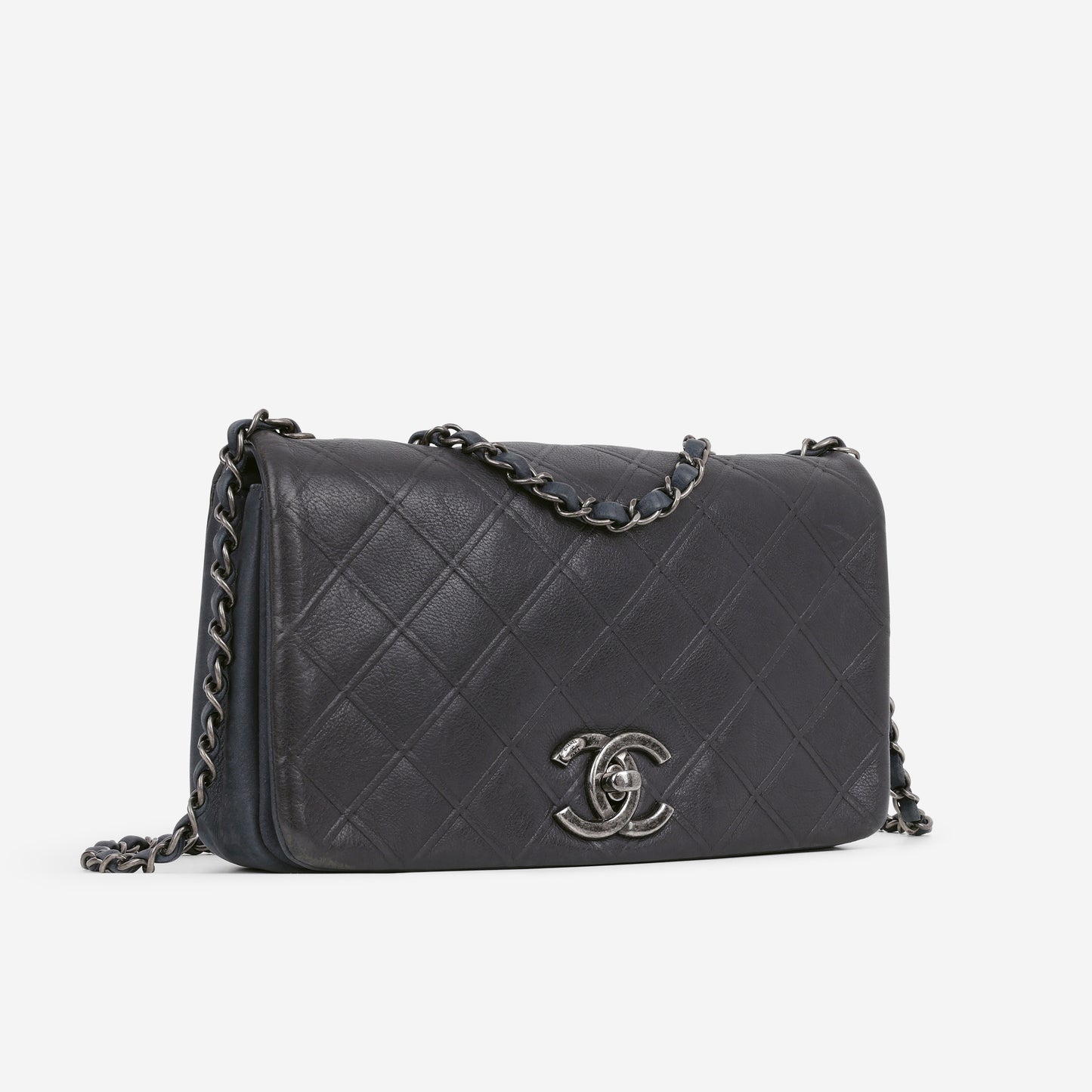 Chanel Paris-Edinburgh New Chic Flap - Black / Navy Calfskin | Ruthenium Hardware