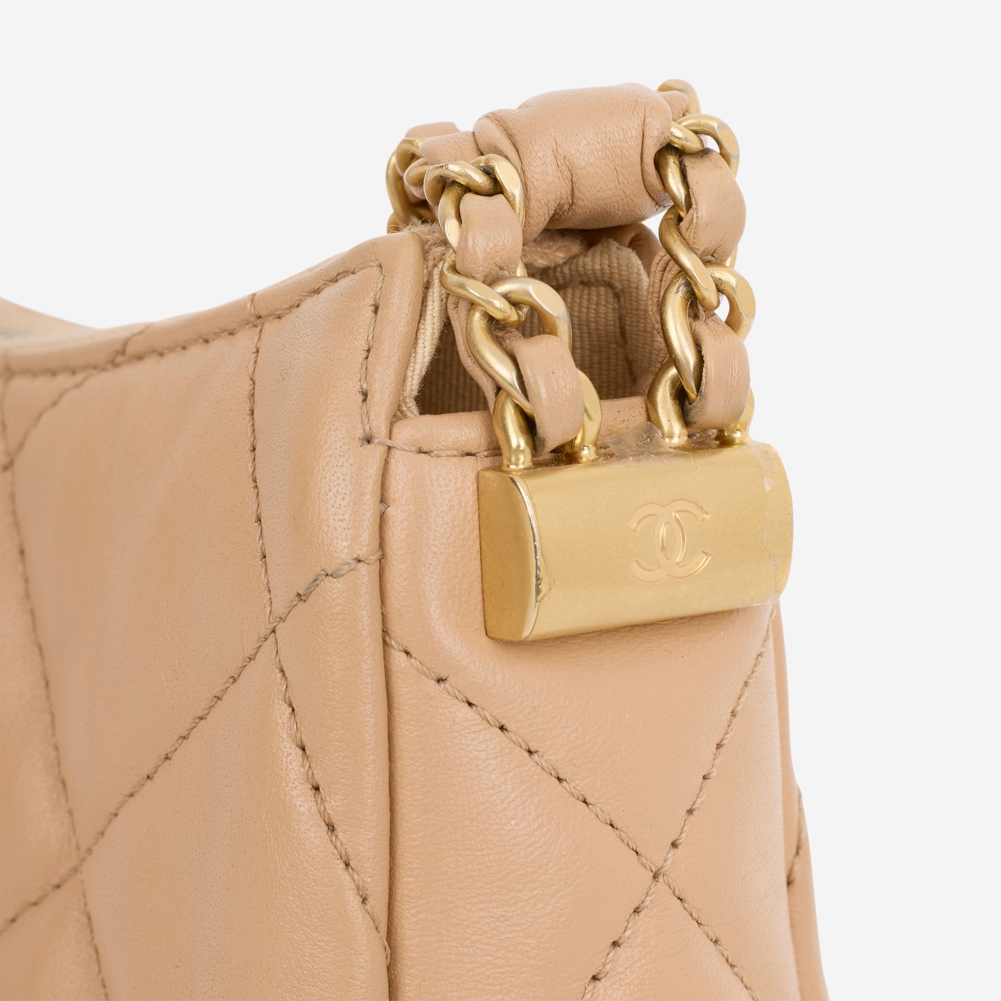 Chanel 19 Shoulder Bag - Caramel Lambskin | Aged Gold Hardware