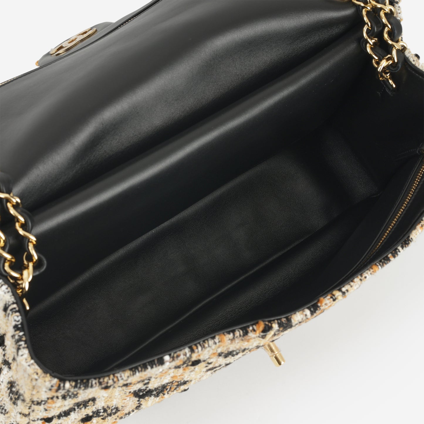 Chanel Métiers d’Art 2026 Maxi Flap 32 - Leopard Tweed / Mixed Fibers | Gold Hardware