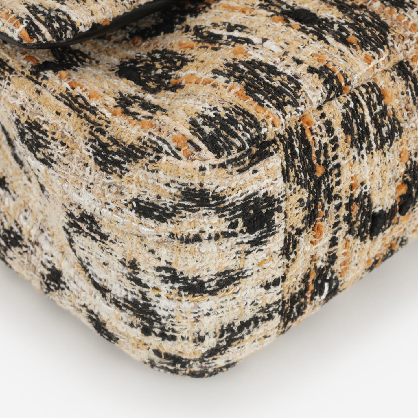 Chanel Métiers d’Art 2026 Maxi Flap 32 - Leopard Tweed / Mixed Fibers | Gold Hardware