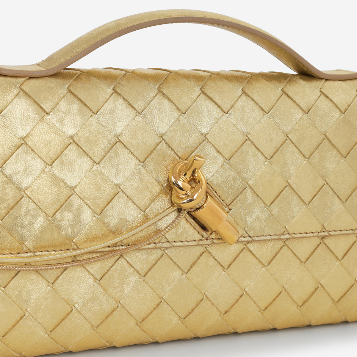 Bottega Veneta Andiamo Clutch - Gold Metallic | Gold Hardware