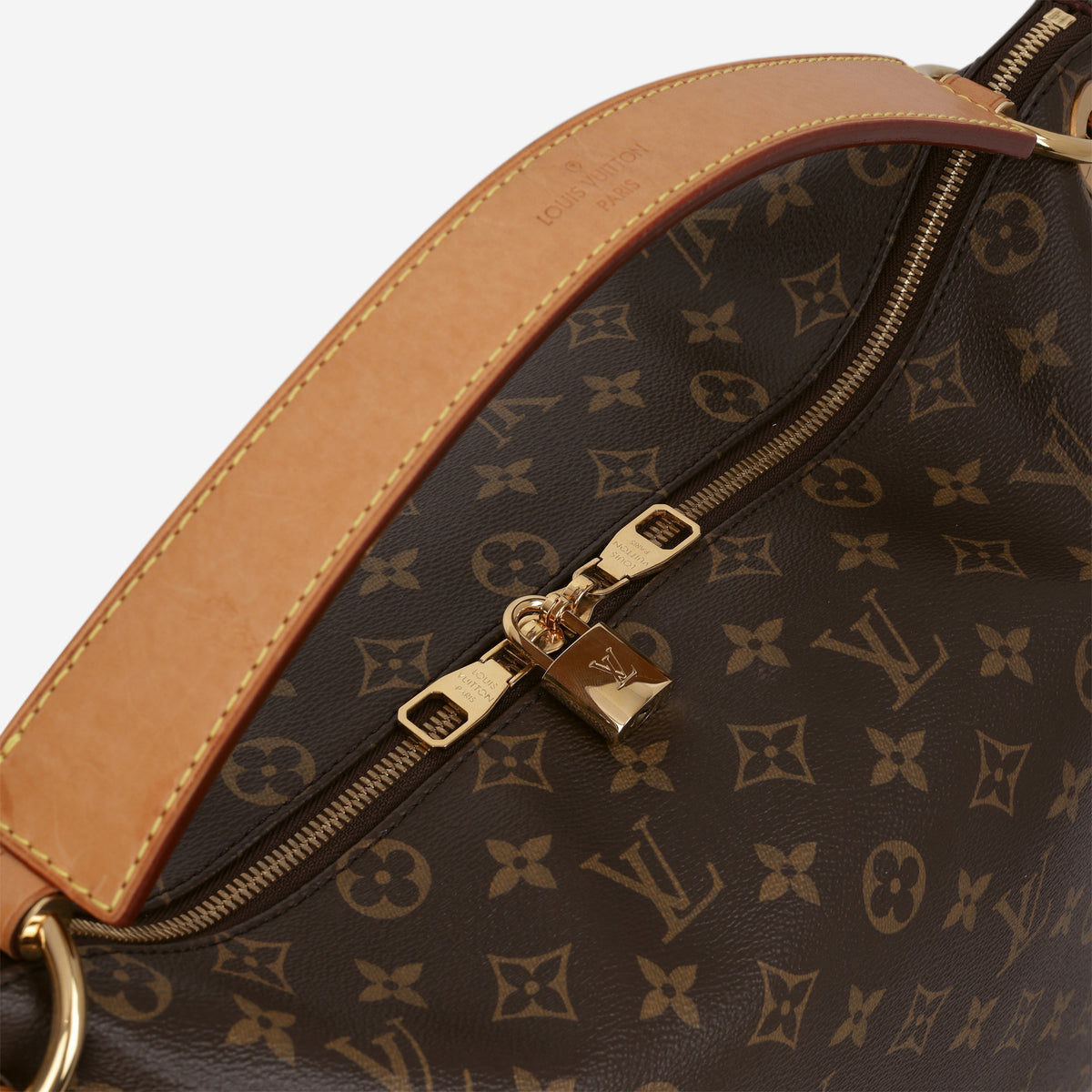 Louis Vuitton Berri MM - Monogram Canvas | Gold Hardware