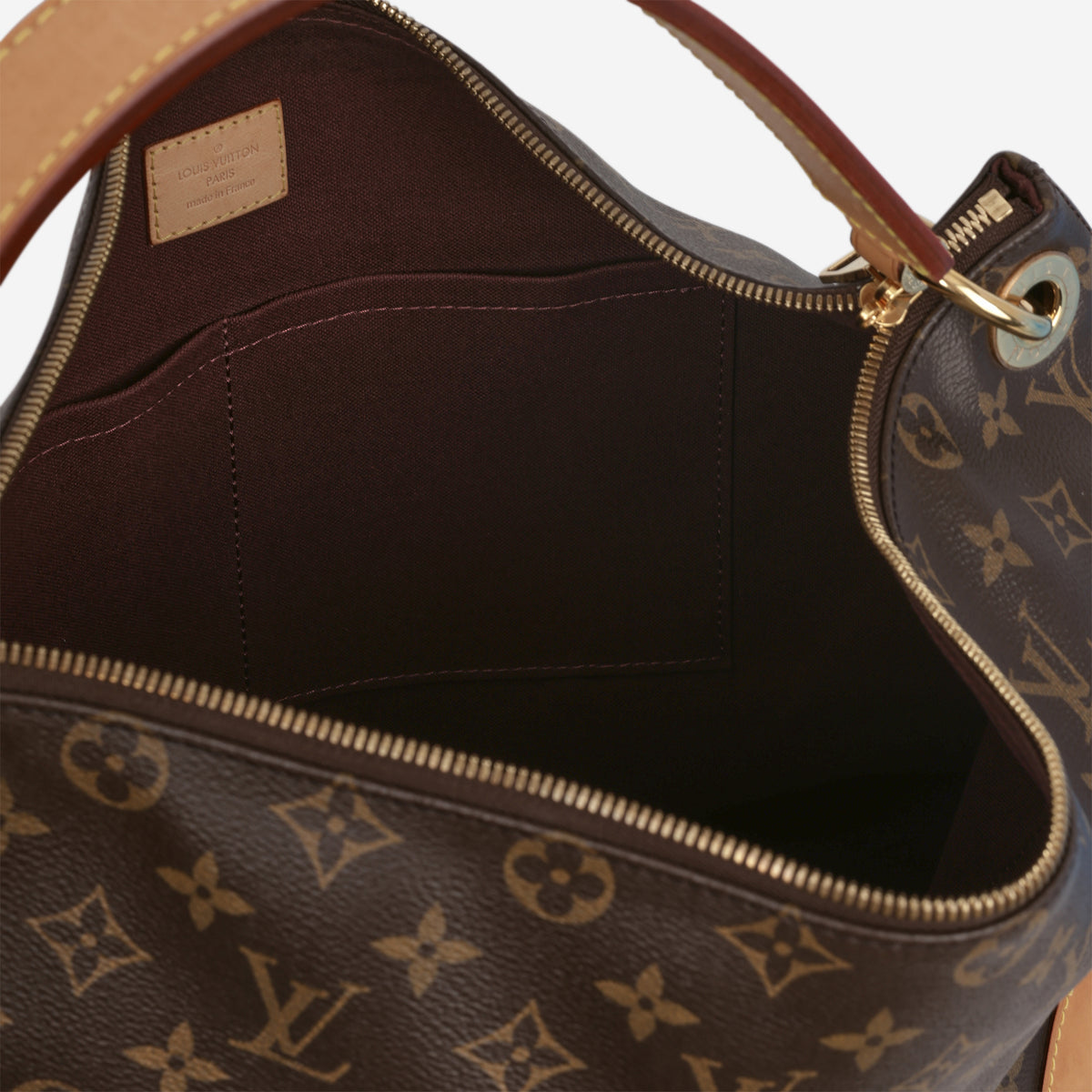 Louis Vuitton Berri MM - Monogram Canvas | Gold Hardware
