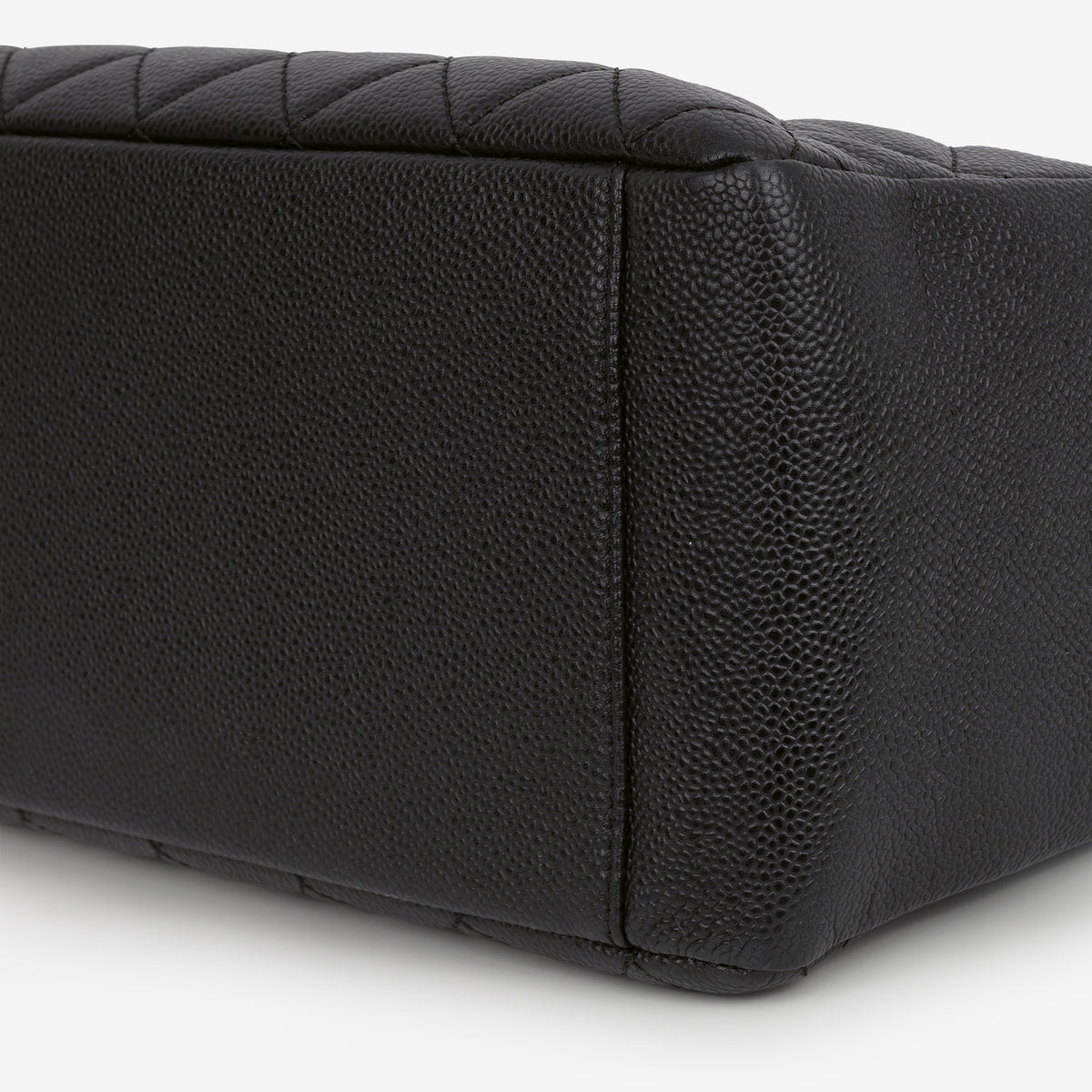 Chanel GST - Black Caviar | Gold Hardware
