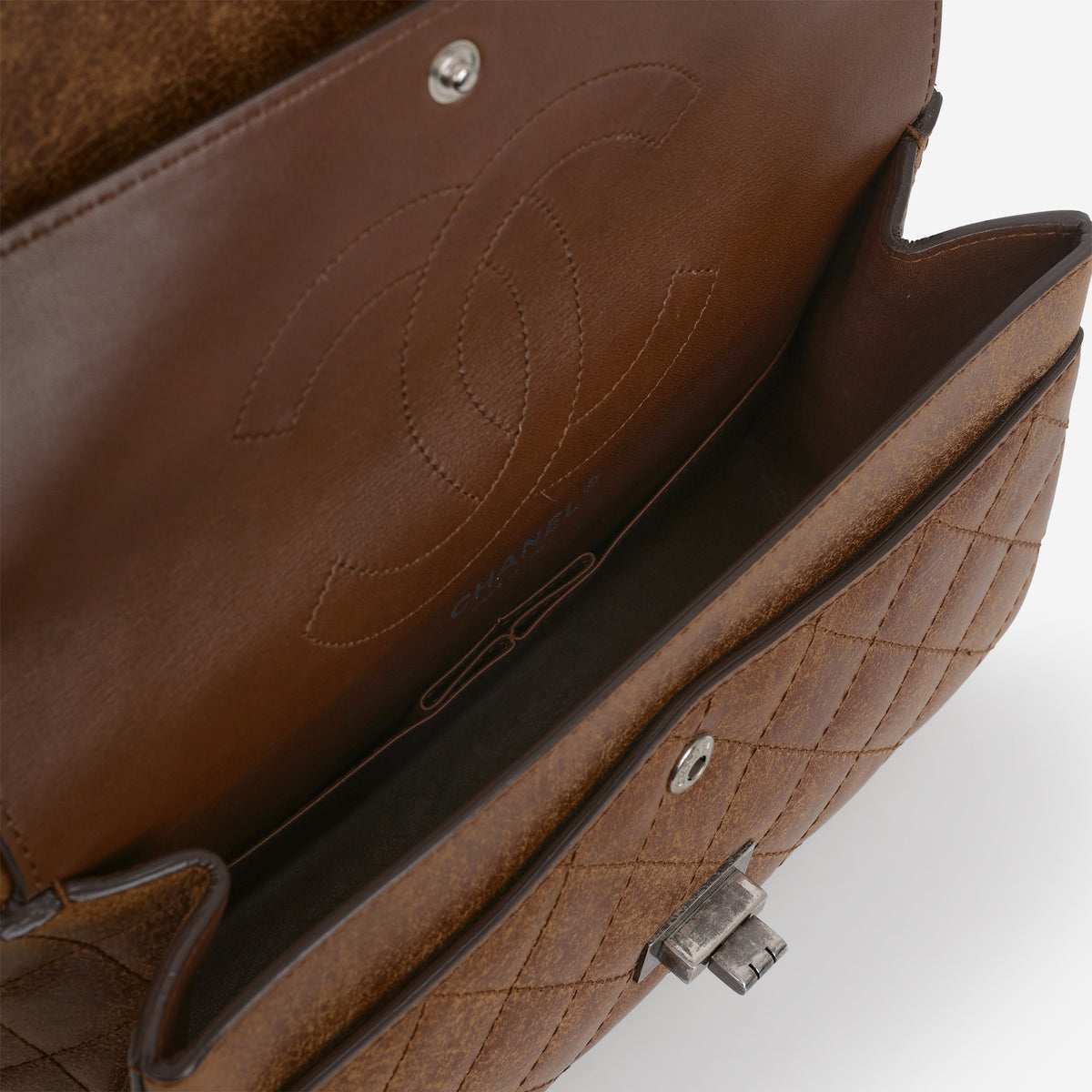 Chanel 2.55 Reissue 225 - Brown Distressed Calfskin | Ruthenium Hardware
