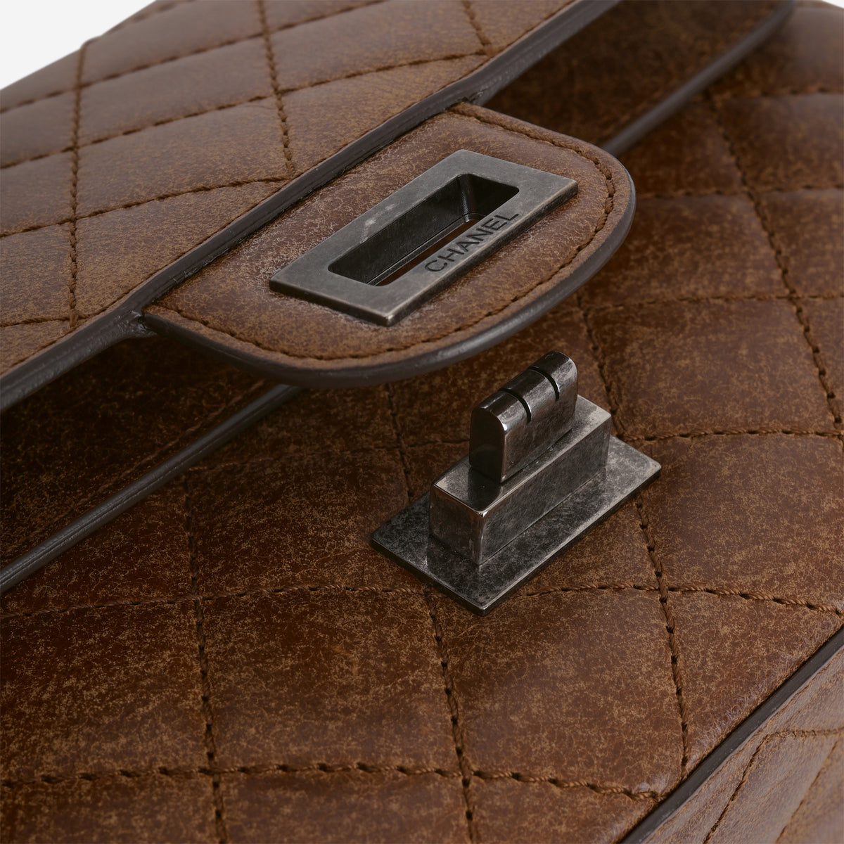 Chanel 2.55 Reissue 225 - Brown Distressed Calfskin | Ruthenium Hardware
