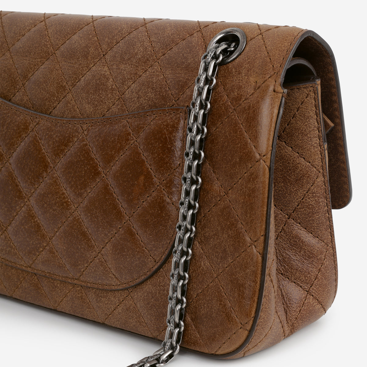 Chanel 2.55 Reissue 225 - Brown Distressed Calfskin | Ruthenium Hardware