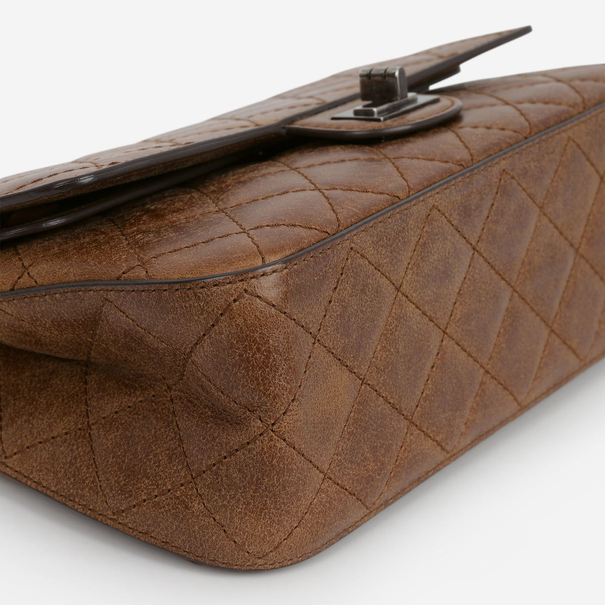 Chanel 2.55 Reissue 225 - Brown Distressed Calfskin | Ruthenium Hardware