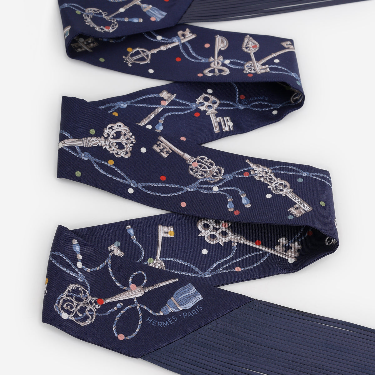 Hermès Twilly Les Cles A Pois - Bleu Marine / Gris Argent / Multicolore Silk / Leather Fringes