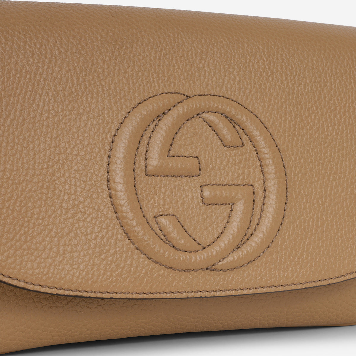 Gucci Medium Soho Chain Flap - Beige Taurillon | Champagne Gold Hardware