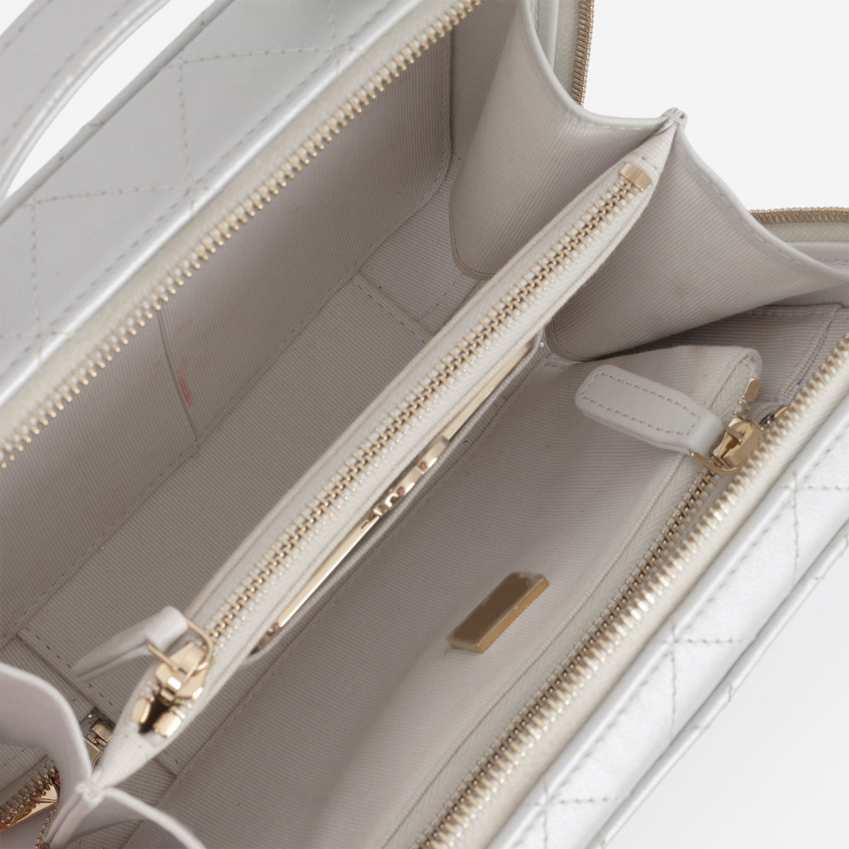 Chanel Top Handle Vanity Case - Silver Metallic Lambskin | Champagne Gold Hardware