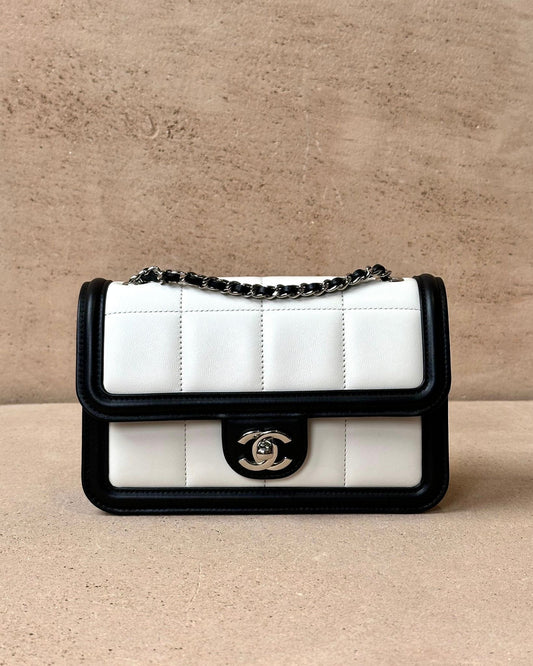 Chanel Cruise 2024/25 Mini Flap - Black & White | Silver Hardware