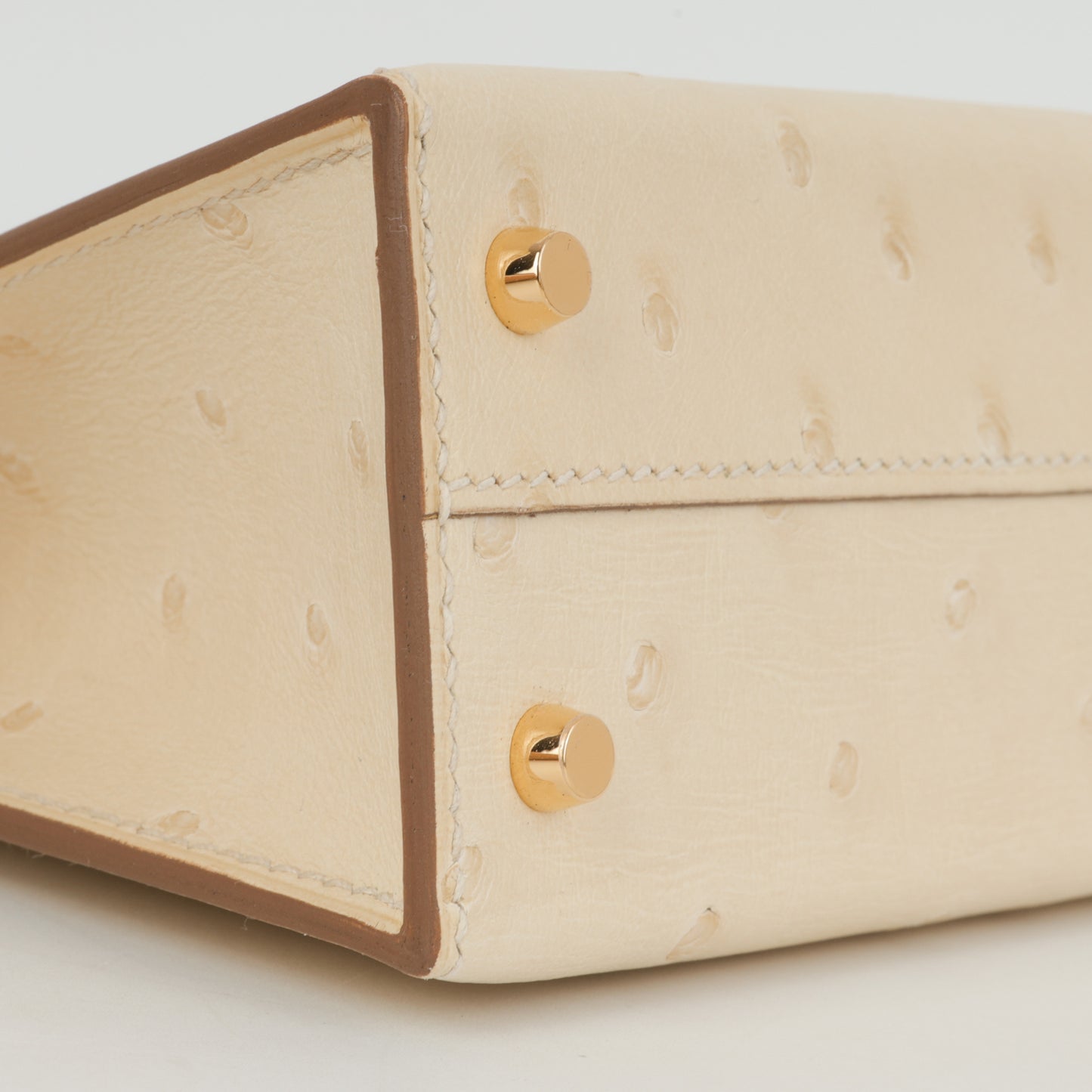 Mini Kelly - Vanille Ostrich | Gold Hardware