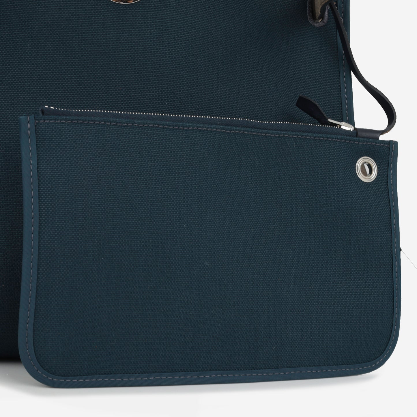 Hermès Herbag 31 - Bleu Ocean Canvas /  Indigo Hunter | Palladium Hardware