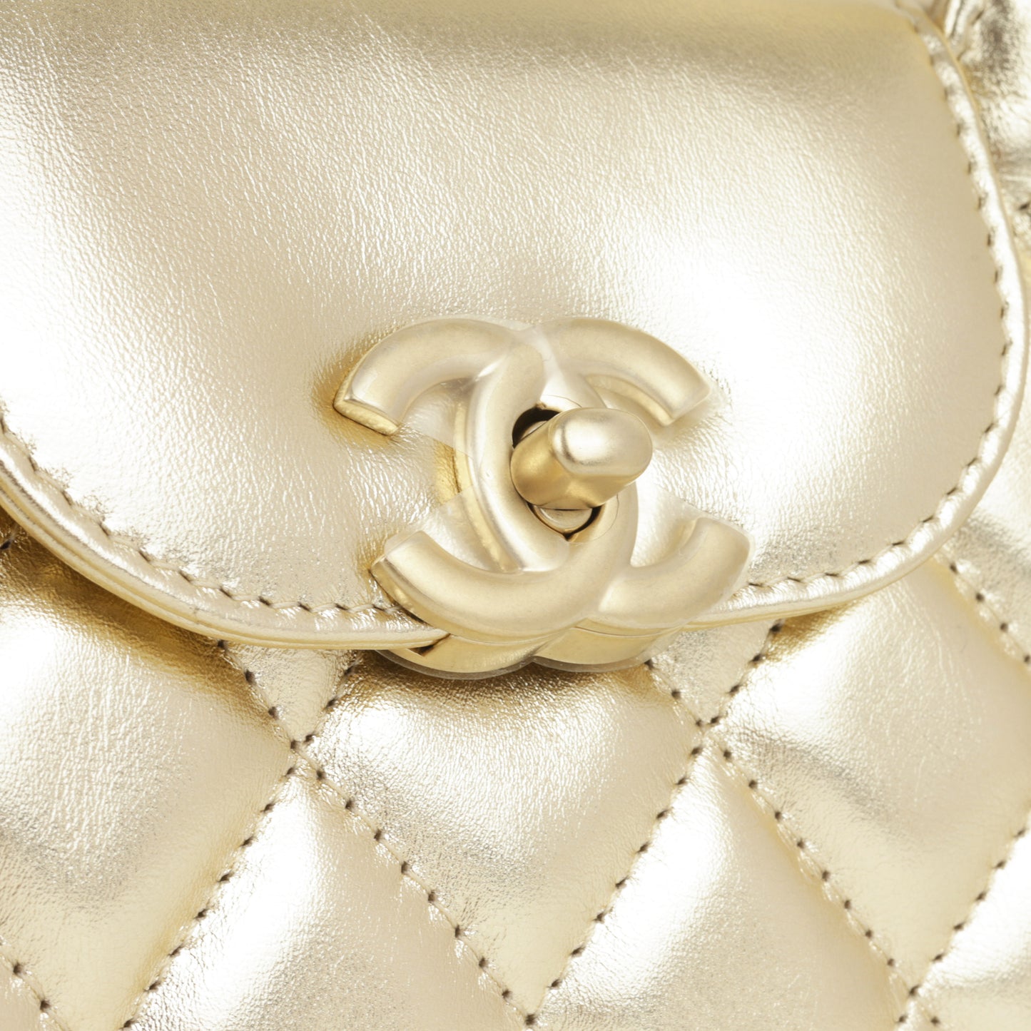 Small Kelly Re-Edition - Champagne Metallic Lambskin | Champagne Gold Hardware