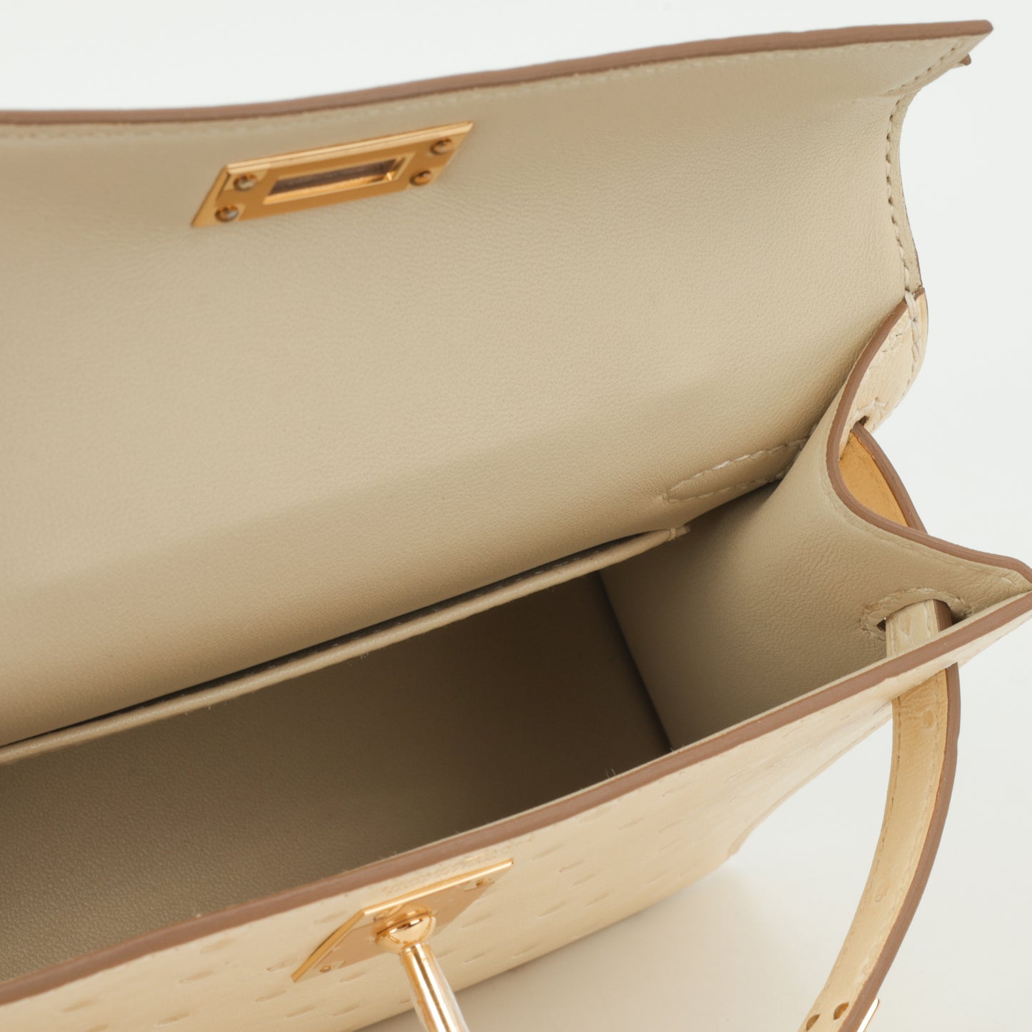 Mini Kelly - Vanille Ostrich | Gold Hardware