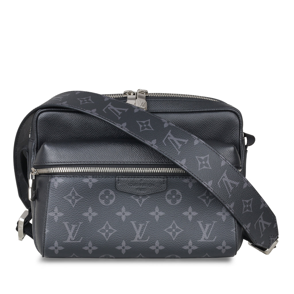 Bag > Louis Vuitton Outdoor Messenger