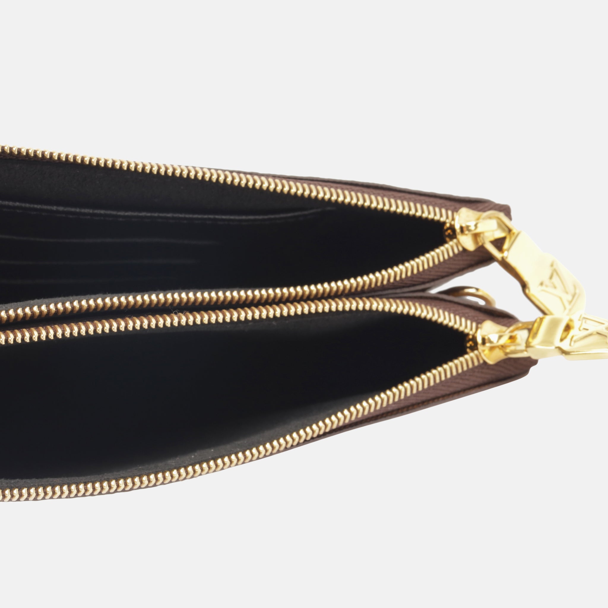 The Medium Totel shoulder bag  Pochette Shoulder bag 389376 - Louis Vuitton  Multi - Cra-wallonieShops