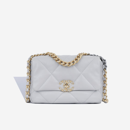 Chanel 19 - Small
