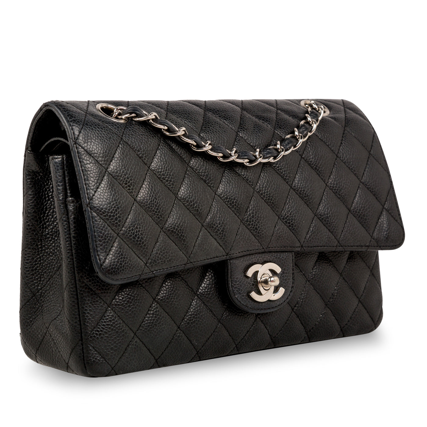 Black chanel discount classic flap bag