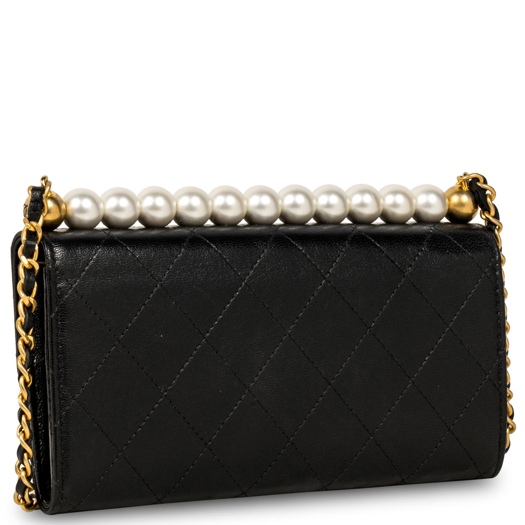 Chic Pearl Wallet on Chain