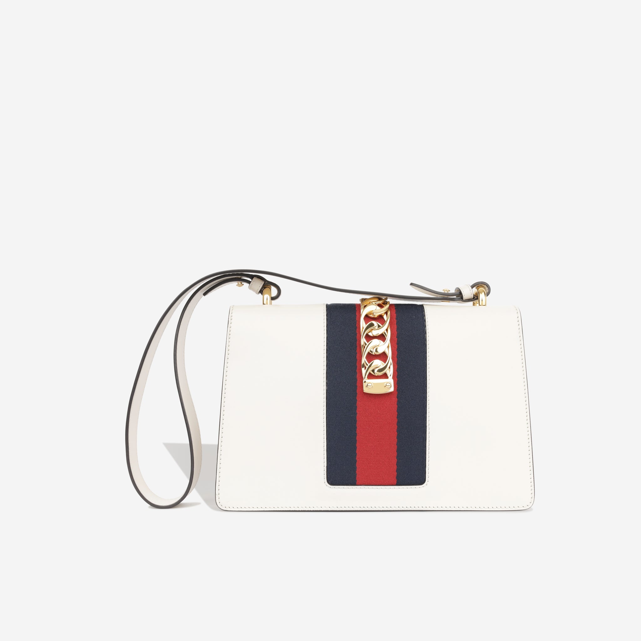 Gucci sylvie 2025 medium white