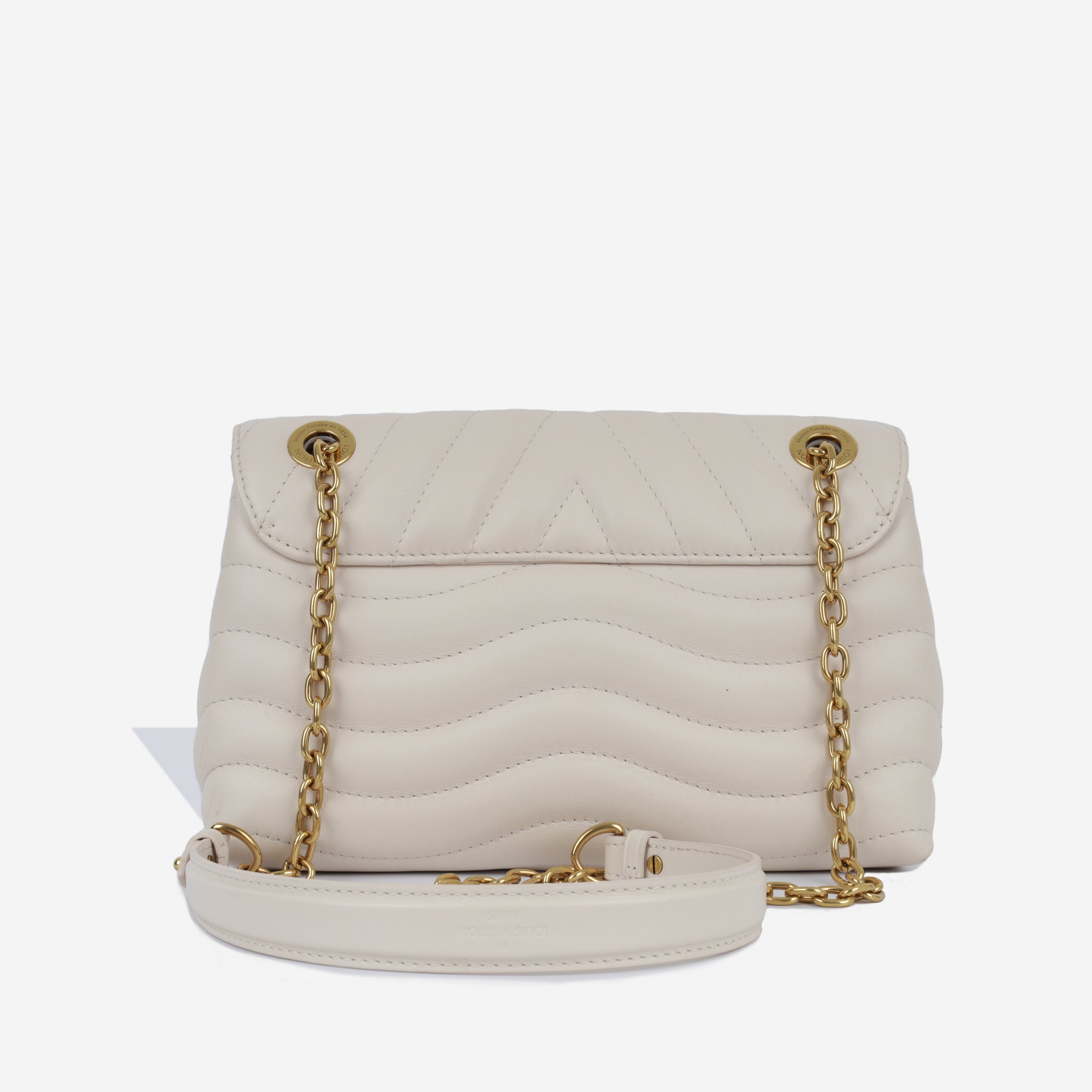 Louis Vuitton New Wave Chain MM - Neutrals Shoulder Bags, Handbags -  LOU740858