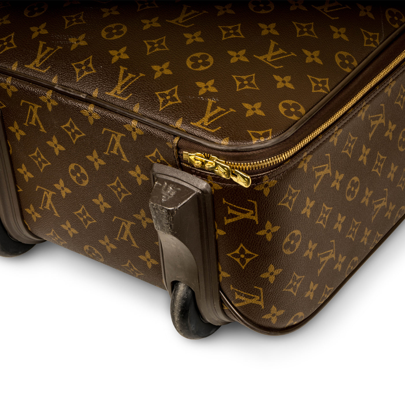 Cruiser Bag 45 - Louis Vuitton ®  Louis vuitton, Bags, Monogram canvas