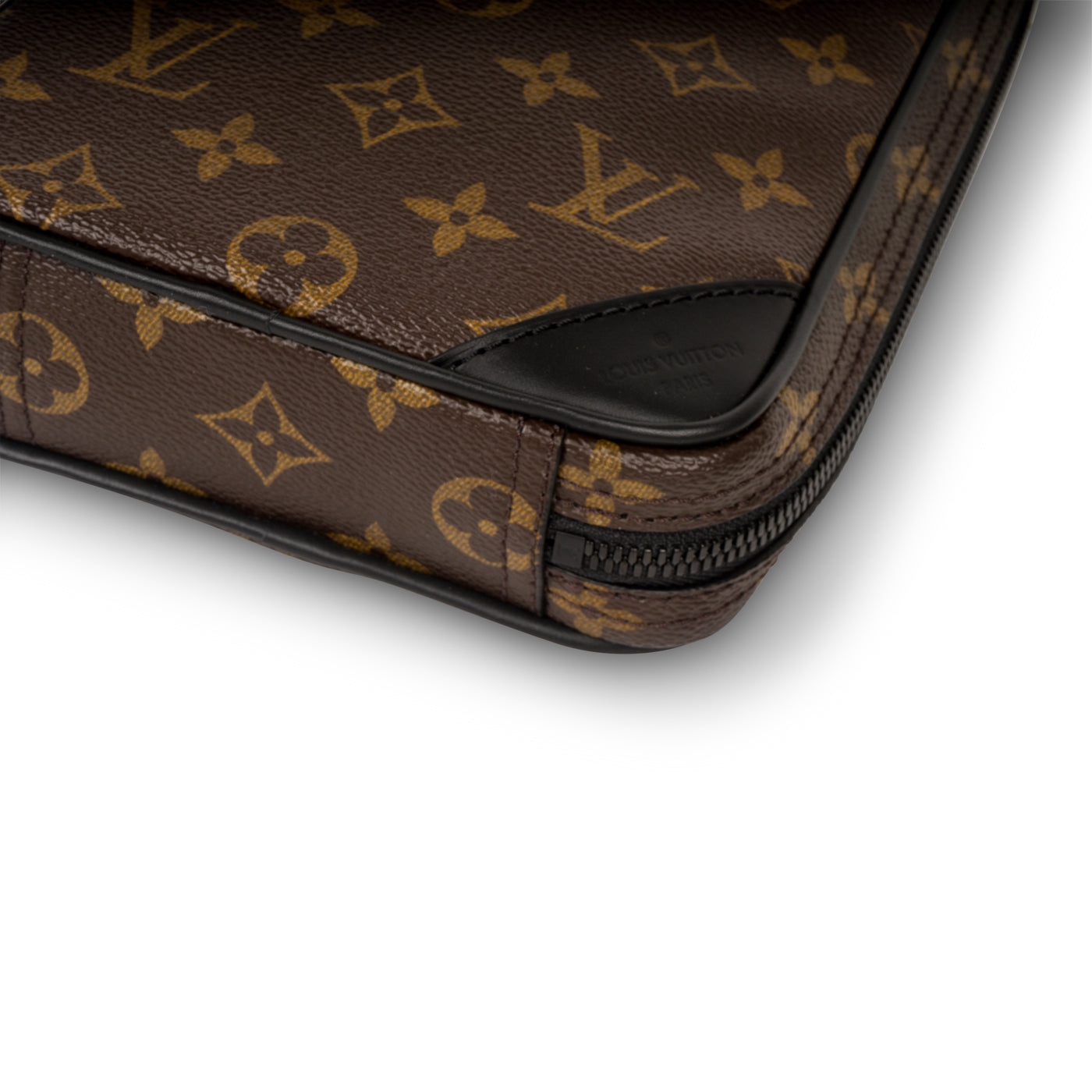 Louis Vuitton Monogram Canvas 15 Inch Laptop Case - Yoogi's Closet
