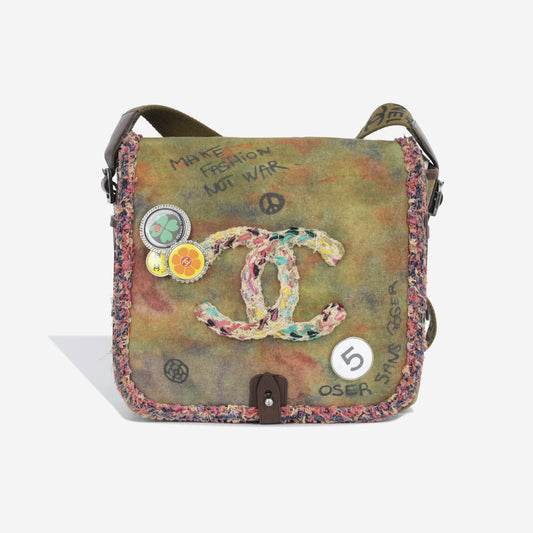 On The Pavement Messenger Bag - Bagista