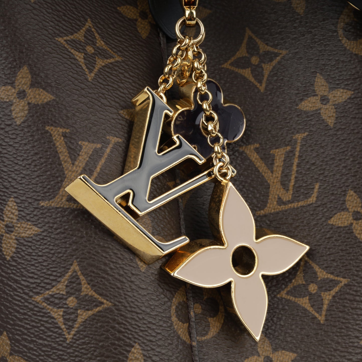 NéoNoé - Monogram