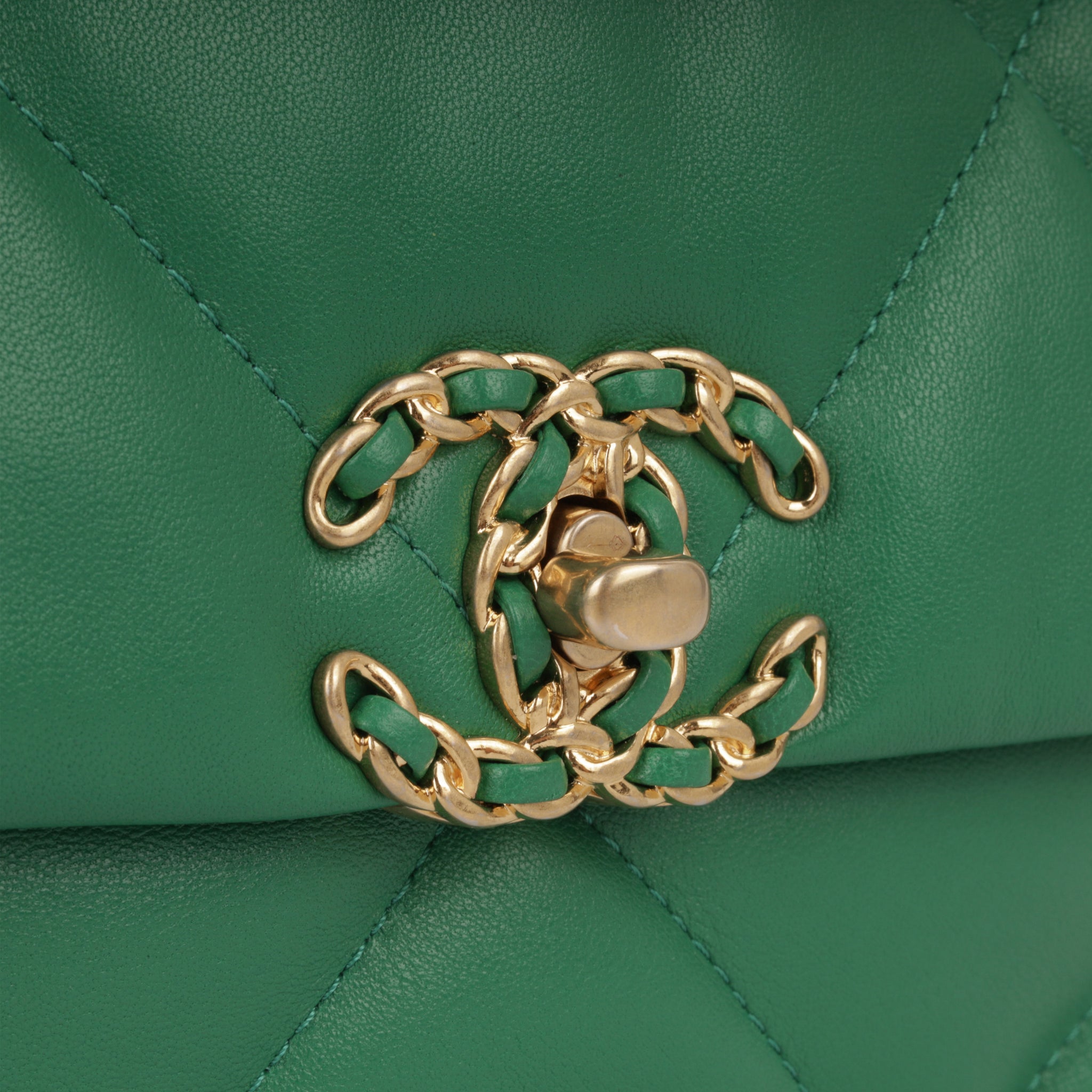 Chanel 19 Green Small